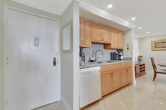 Photo - 2121 N Ocean Blvd Unit 1405e