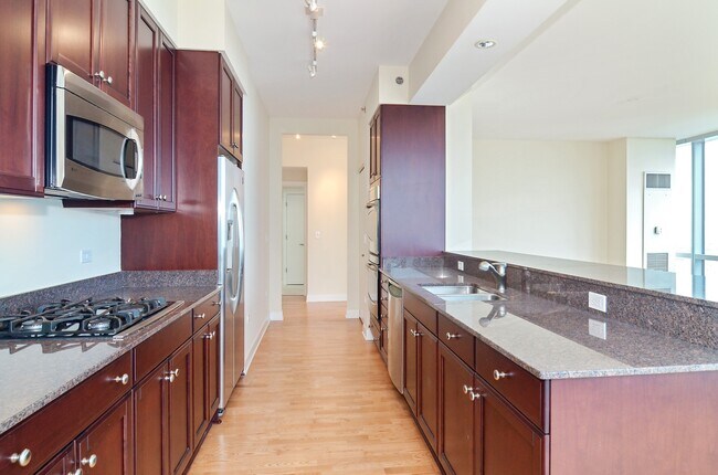 Photo - 1211 S Prairie Ave Unit 3603