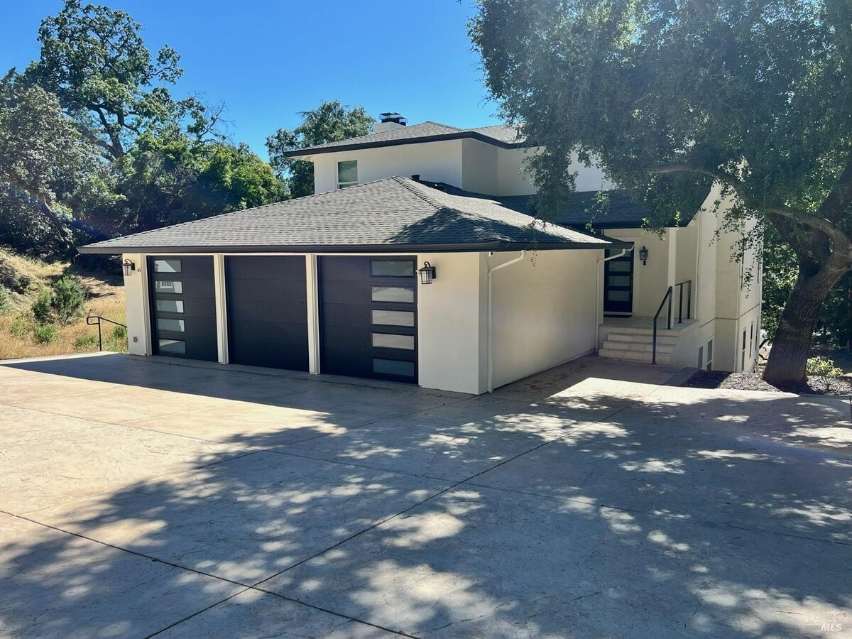 Photo - 1241 Laverock Ln