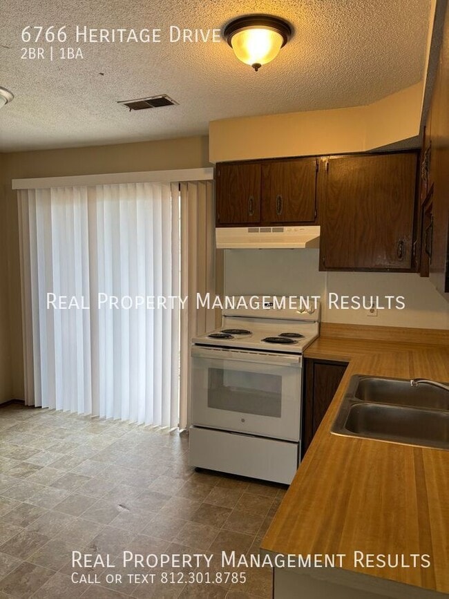 Photo - 6766 Heritage Dr