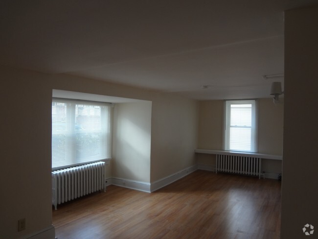 Building Photo - 5 S Marion Ave Unit First Floor Rental