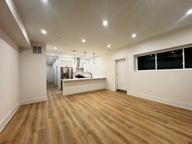 Photo - 2425 W Cortez St Unit G
