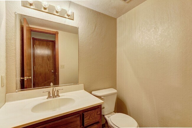 Photo - White Oak Canyon Road 10616/10618 Unit 10616