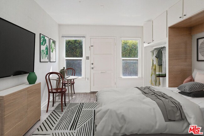 Photo - 216 1/2 6th Ave