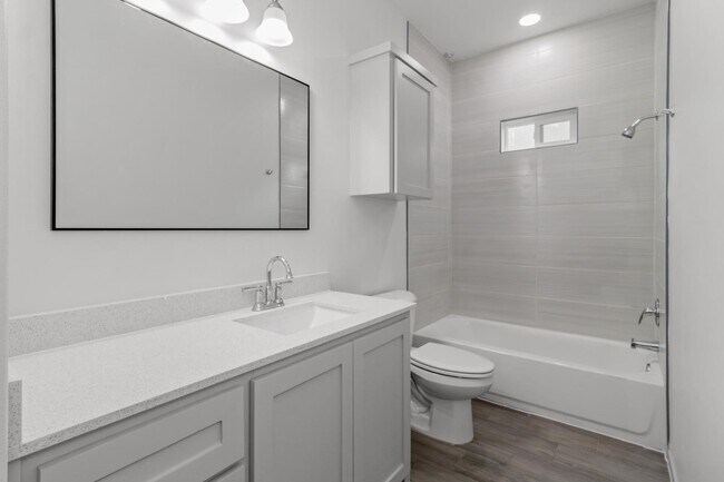 Photo - 1212 Shavano Dr