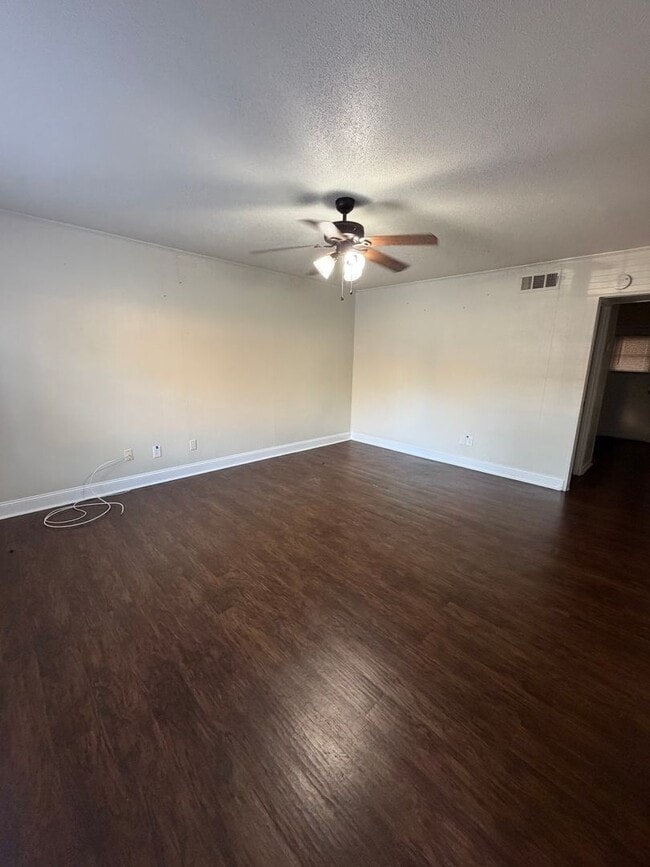 Photo - Beautifully Renovated Duplex in Prime Auburn Location