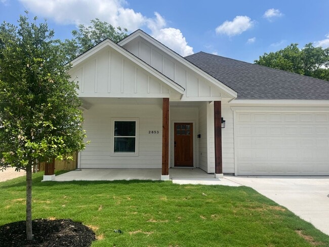 Building Photo - 2853 S Hills Ave