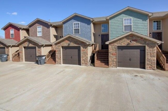 Building Photo - 992-D S Ash Ridge Dr