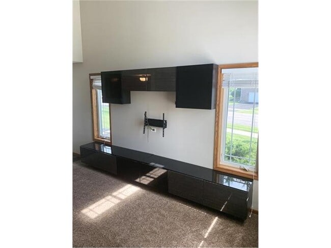 Photo - 7279 147 Ln NW