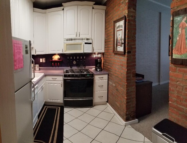 Kitchen - 1916 S 10th St Unit 2nd Floor