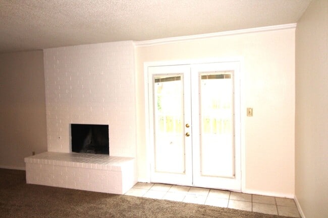 Photo - 1712-14 Jennifer Circle Unit 1712