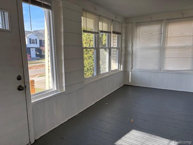 Photo - 901 Longfellow Ave