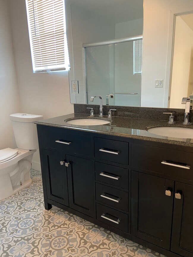 Photo - 11514 Emelita St