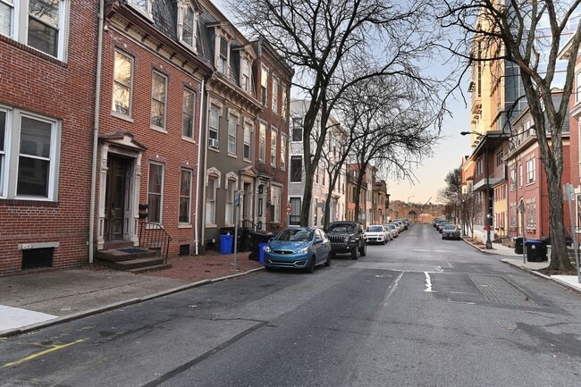 Photo - 119 Locust St Unidad FIRST FLOOR