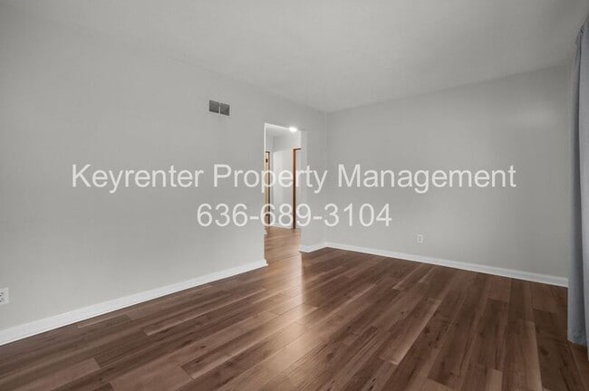 Photo - 1045 N New Florissant Rd