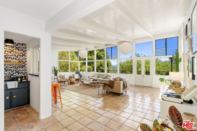 Photo - 19783 Valley View Dr