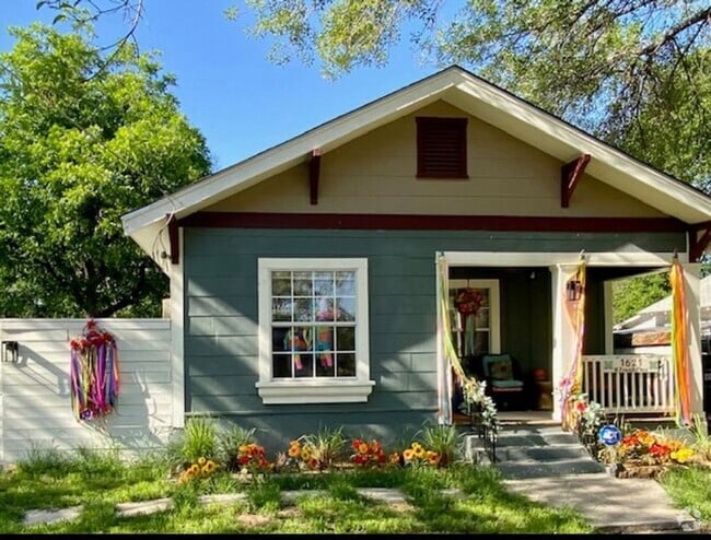 Building Photo - 1621 W French Pl Rental