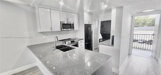 Photo - 8040 N Colony Cir Unit 309