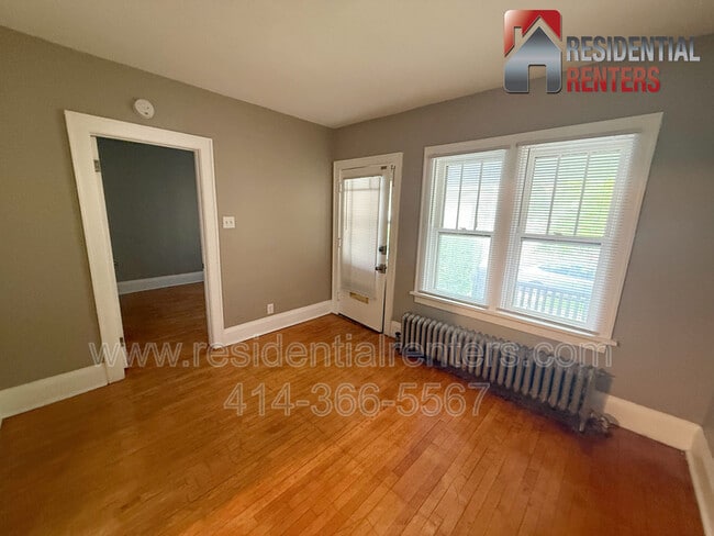 Photo - 1637 S 68th St Unidad Lower
