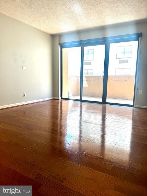 Building Photo - 1301 N Courthouse Rd Unit 805