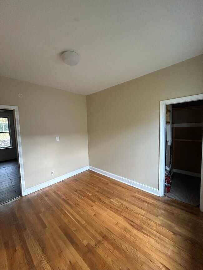 Photo - 39 Springdale Ave