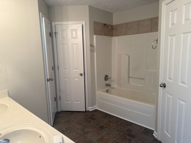 Photo - 1405 Bairdscorner Dr