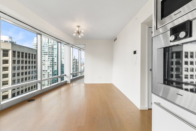 Photo - 1151-1151 W Georgia St