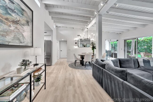 231 SE 3rd Ave