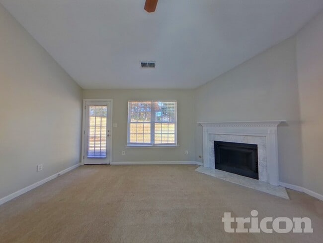 Photo - 5545 Amber Cove Way