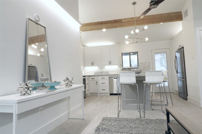 Photo - 1802 Arbor St Unidad E6