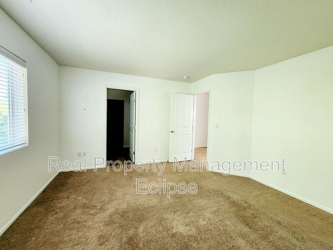 Photo - 8431 10th Pl SE