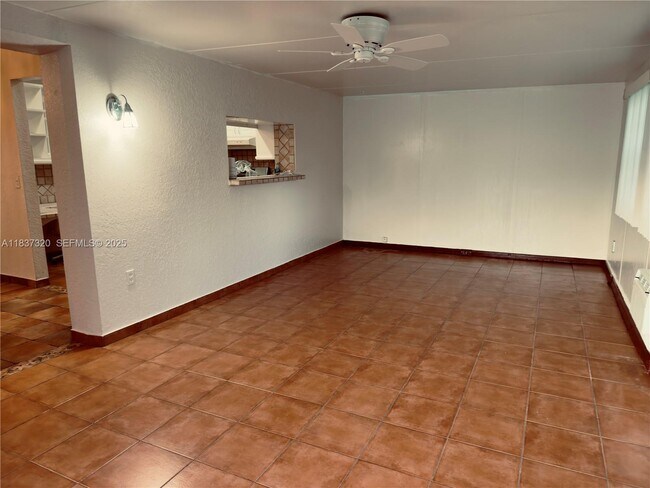 Photo - 8510 NW 8th St