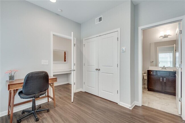 Photo - 768 Aerial Way