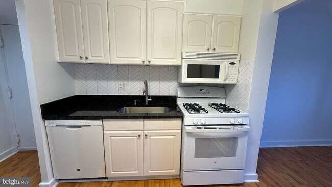 Photo - 5909 Tamar Dr Unit 3