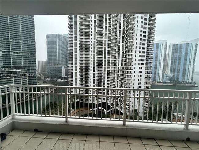 Photo - 801 Brickell Key Blvd Unidad 801 Brickell Key Blvd # 1710