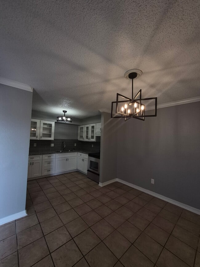 Photo - 738 Coolwood Dr Unit B