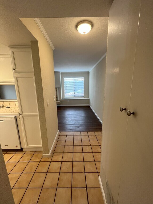 Village North Lagoon Condo House Rental in Salinas, CA