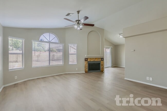 Photo - 7321 N 69th Ave