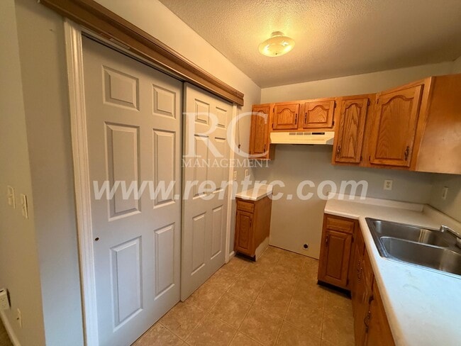 212 Jefferson-E
