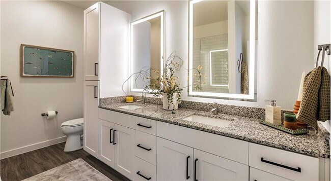 Photo - 5902 Westminster Dr Unidad A7-66