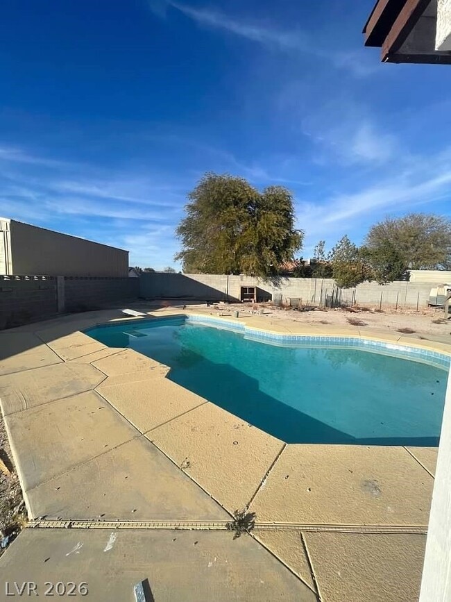 Photo - 1590 Mustang Dr