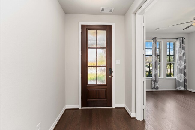 Photo - 205 Sunray Creek Dr