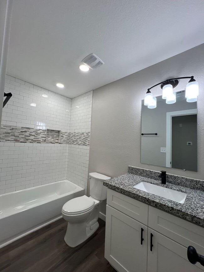 Photo - 7317 Briefway St Unidad C