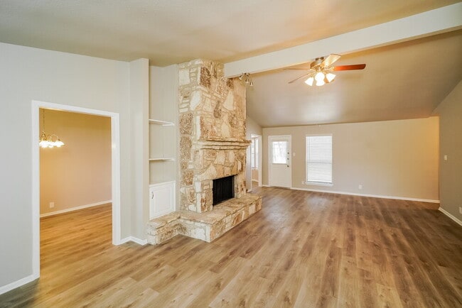 Photo - 2743 Knoll Tree St