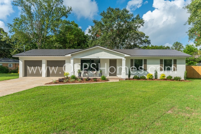 Photo - 118 Oregon Dr NE
