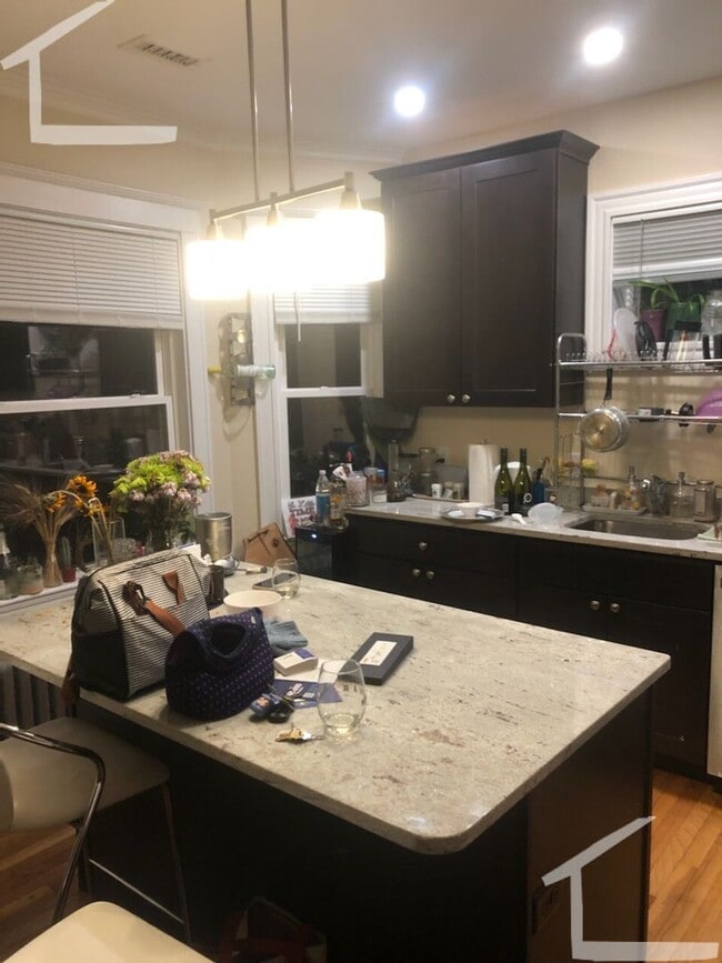 Photo - 9/1 Renovated 6BR/3BA near Oak Sq, Mass Pike, BC