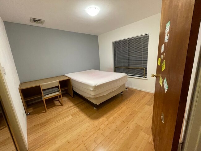 Photo - 409 Dellbrook Ave