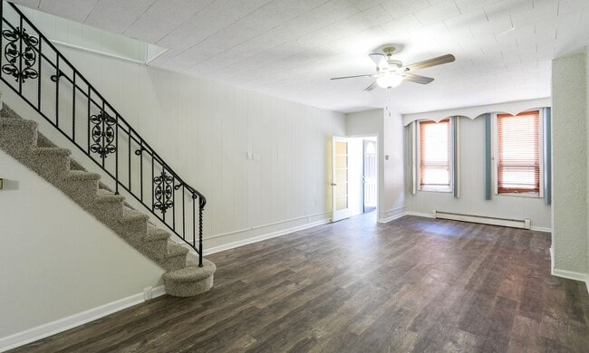 Photo - Charming Pennsport Rowhome with Private Backyard Oasis
