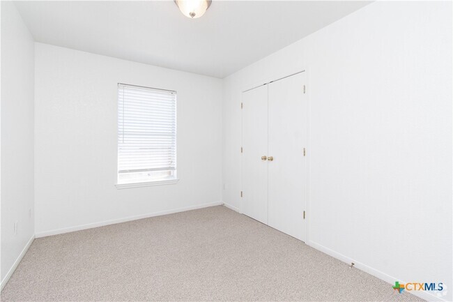 Building Photo - 316 Janelle Dr Rental