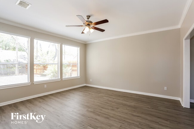 Photo - 5711 Parryville Dr